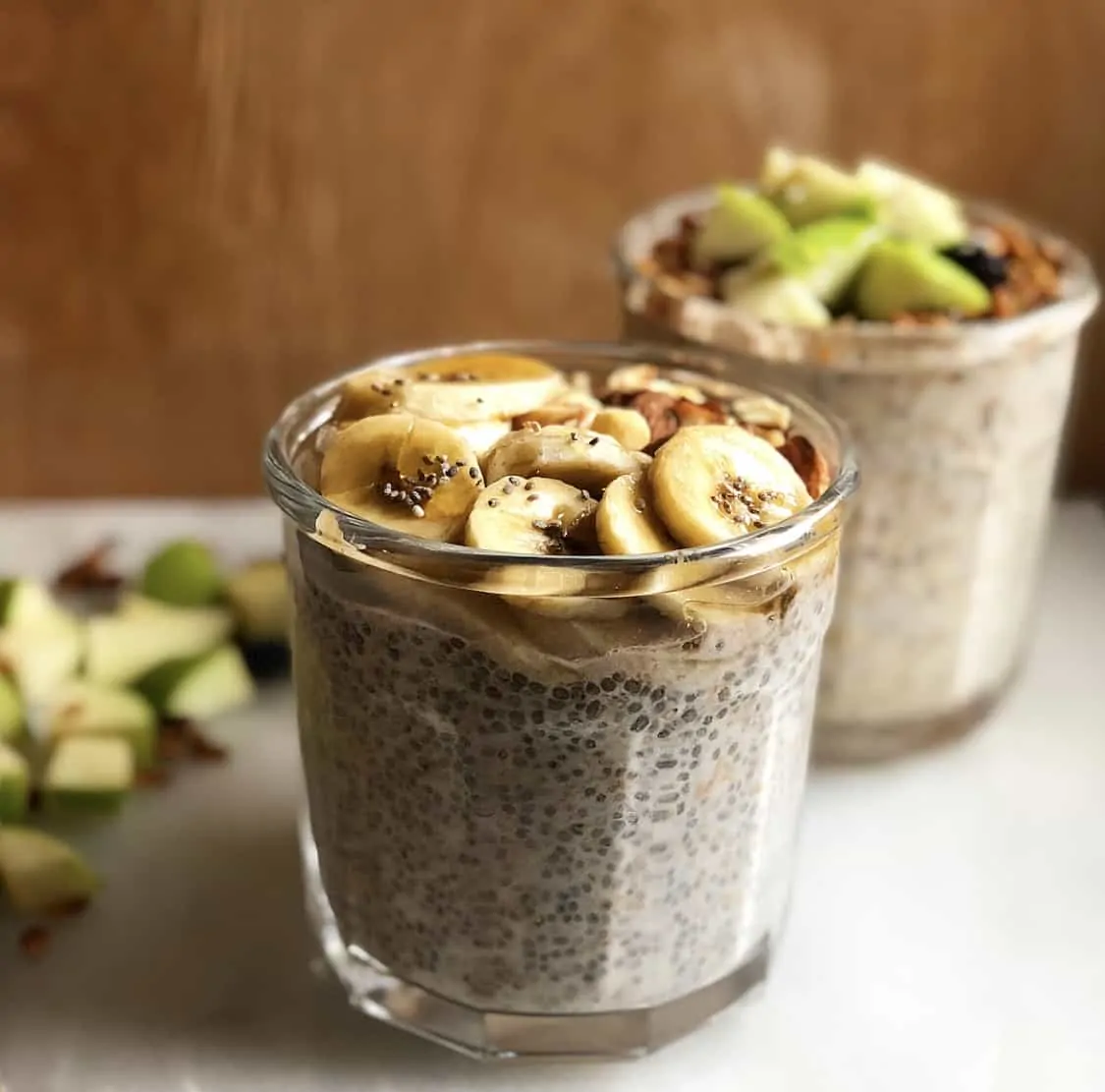 2 Easy & Healthy Breakfast Recipes | Chia Seed Pudding & Overnight Oats